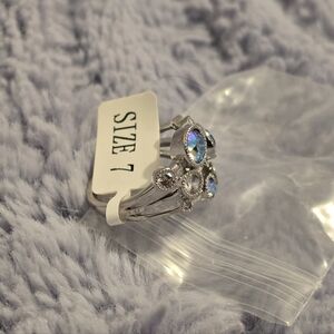 New Dazzling Silver and Blue Women's Ring Sz 7 $40 Appraisal
